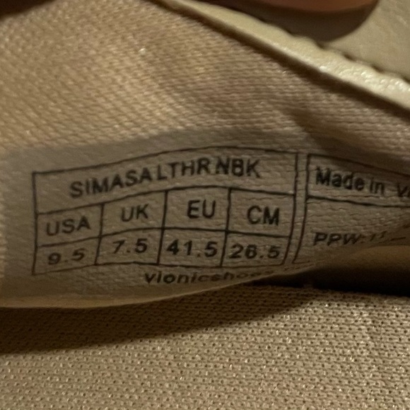 Vionic Simasa Women's Sneaker with Orthotic Support. leather lace-up, size 9.5 - Picture 6 of 8